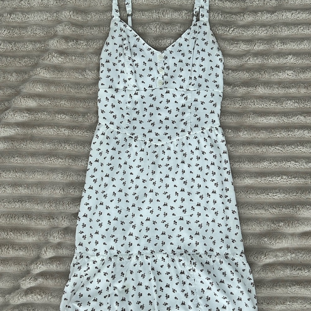 White Floral Sleeveless Dress